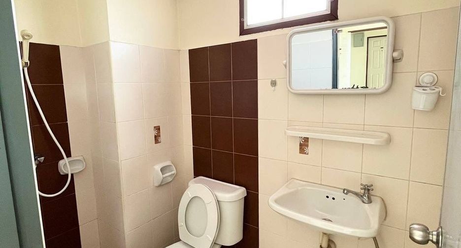 For sale 24 bedrooms apartment in Si Racha, Chonburi
