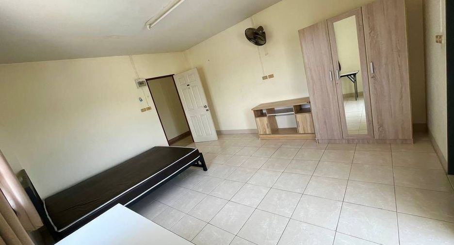 For sale 24 bedrooms apartment in Si Racha, Chonburi