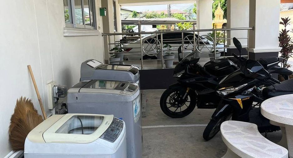 For sale 24 bedrooms apartment in Si Racha, Chonburi