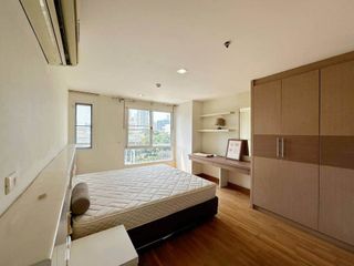 For sale 1 bed condo in Khlong Toei, Bangkok