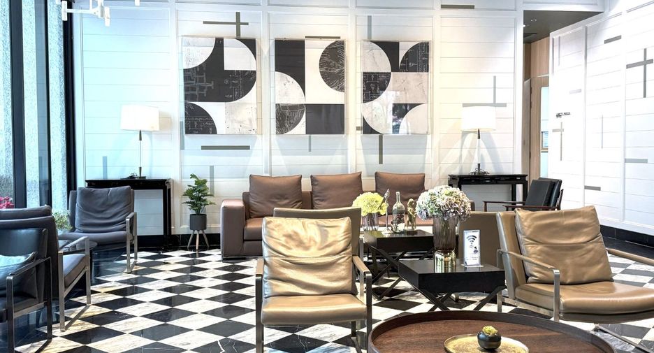 For rent 2 bedrooms condo in Watthana, Bangkok
