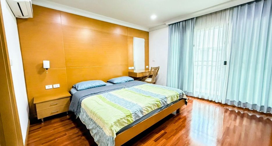 Apartamento en alquiler de 3 habitaciones en Khlong Toei, Bangkok