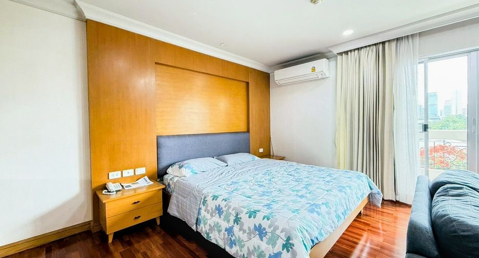 Apartamento en alquiler de 3 habitaciones en Khlong Toei, Bangkok