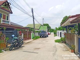 For sale 2 bed townhouse in Mueang Lop Buri, Lopburi