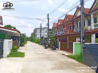 For sale 2 bed townhouse in Mueang Lop Buri, Lopburi