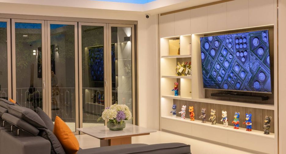 For sale 3 bedrooms condo in Phutthamonthon, Nakhon Pathom