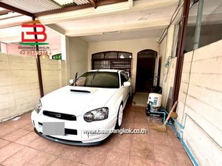 For sale 2 bedrooms townhouse in Wang Thonglang, Bangkok
