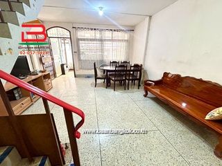 For sale 2 bedrooms townhouse in Wang Thonglang, Bangkok