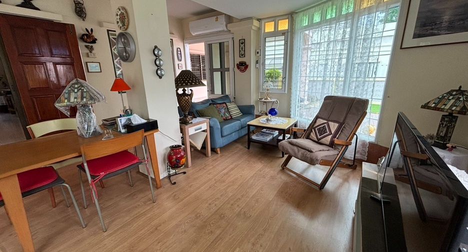 For rent 3 bedrooms house in Si Racha, Chonburi