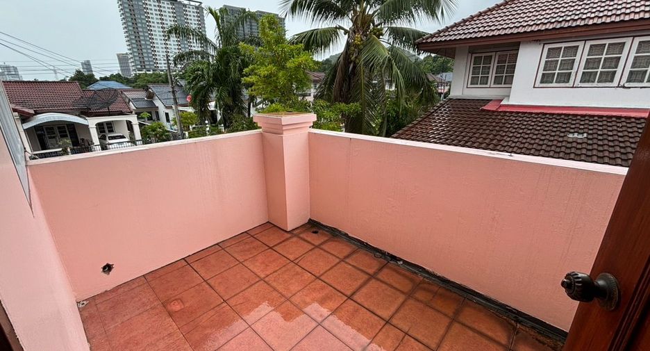 For rent 3 bedrooms house in Si Racha, Chonburi