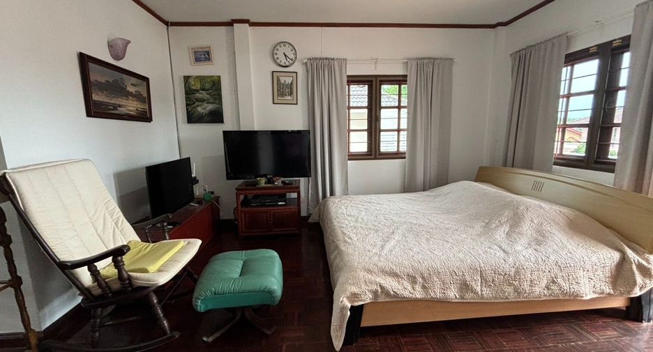 For rent 3 bedrooms house in Si Racha, Chonburi