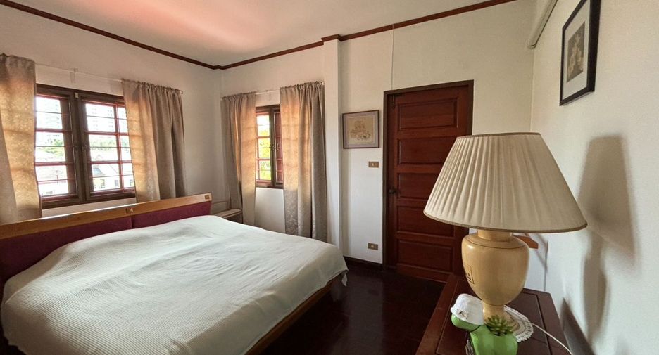 For rent 3 bedrooms house in Si Racha, Chonburi
