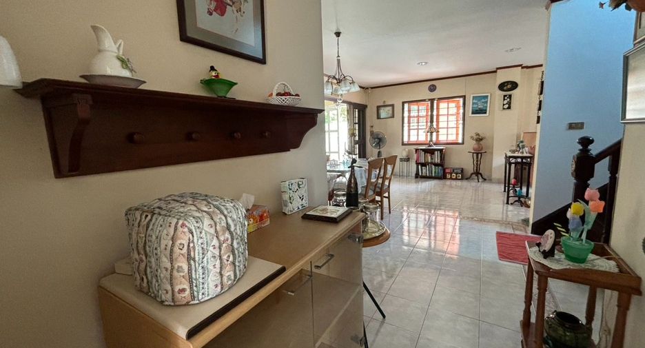 For rent 3 bedrooms house in Si Racha, Chonburi