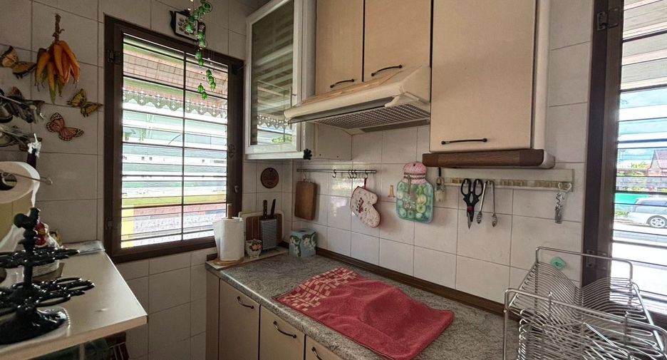 For rent 3 bedrooms house in Si Racha, Chonburi