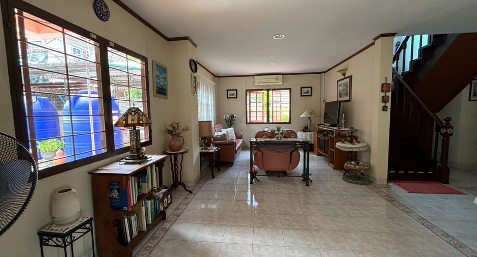 For rent 3 bedrooms house in Si Racha, Chonburi