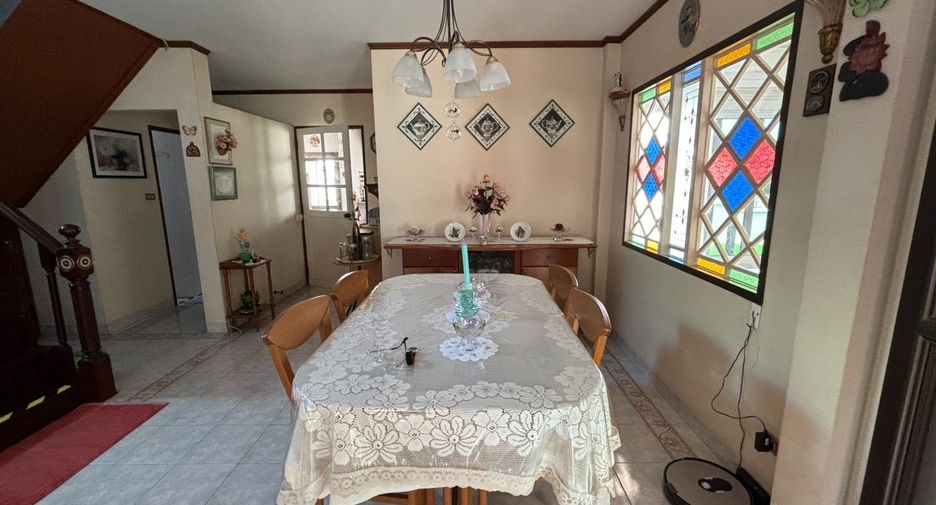 For rent 3 bedrooms house in Si Racha, Chonburi