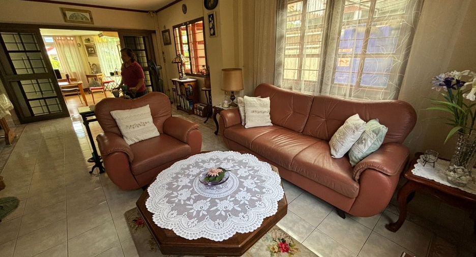 For rent 3 bedrooms house in Si Racha, Chonburi