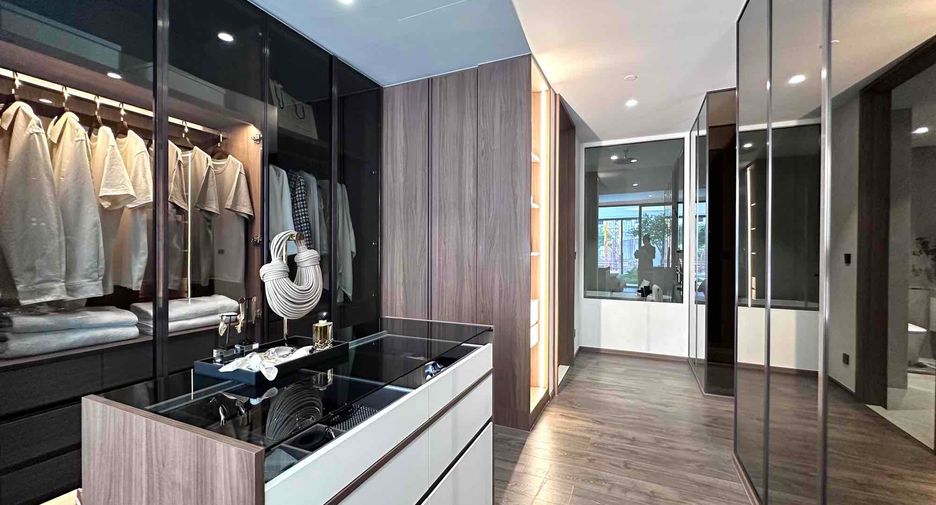 For sale 2 bedrooms condo in Sathon, Bangkok