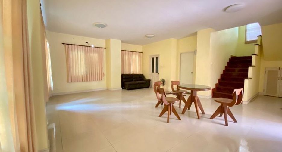 Haus zur Miete und zum Kauf mit 3 Zimmer in Mueang Chon Buri, Chonburi