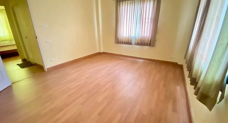 Haus zur Miete und zum Kauf mit 3 Zimmer in Mueang Chon Buri, Chonburi