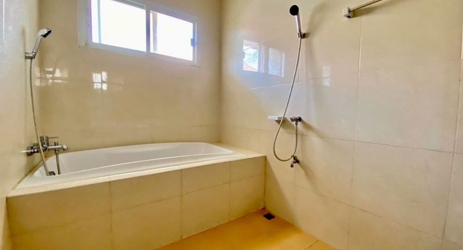 Haus zur Miete und zum Kauf mit 3 Zimmer in Mueang Chon Buri, Chonburi