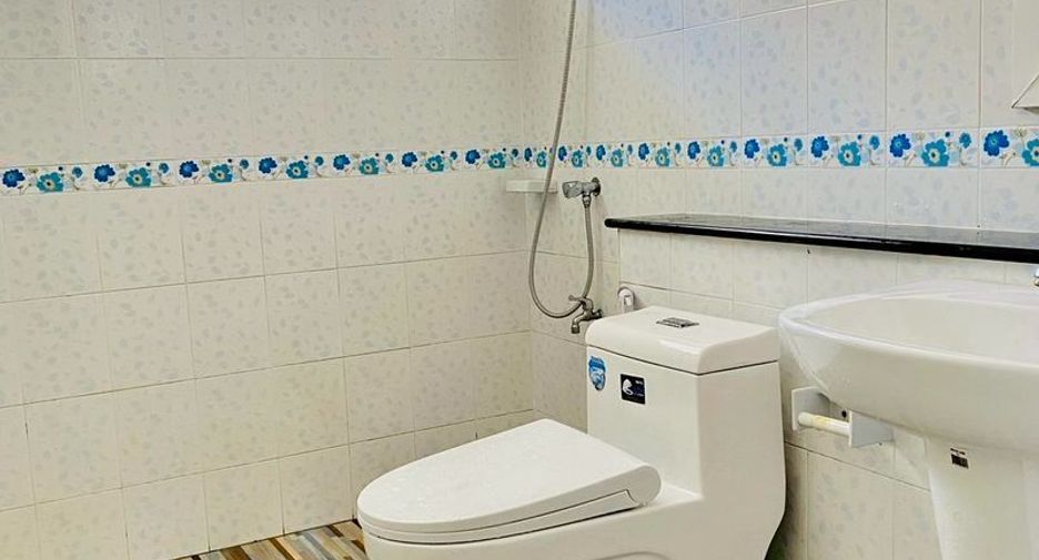 Haus zur Miete und zum Kauf mit 3 Zimmer in Mueang Chon Buri, Chonburi