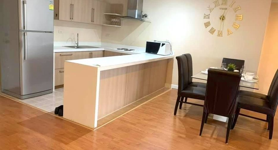 Condo en alquiler de 3 habitaciones en Khlong Toei, Bangkok