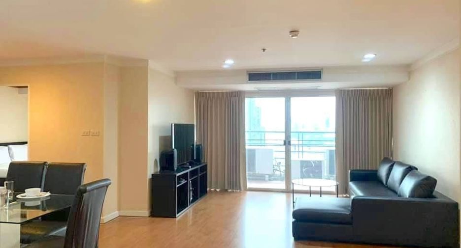 Condo en alquiler de 3 habitaciones en Khlong Toei, Bangkok