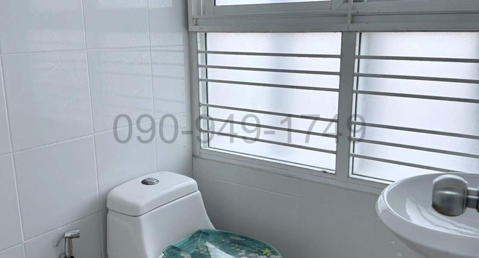 For rent 3 bedrooms townhouse in Prawet, Bangkok