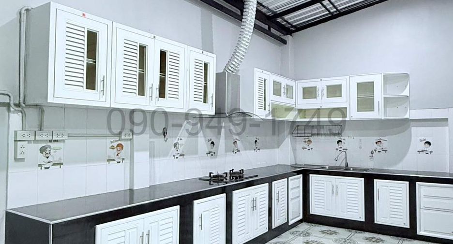 For rent 3 bedrooms townhouse in Prawet, Bangkok