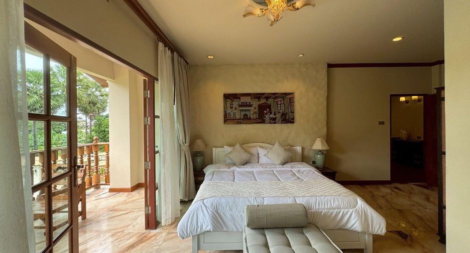 For rent and for sale 5 bedrooms villa in Mueang Phuket, Phuket