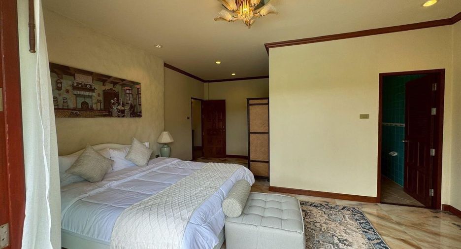 For rent and for sale 5 bedrooms villa in Mueang Phuket, Phuket