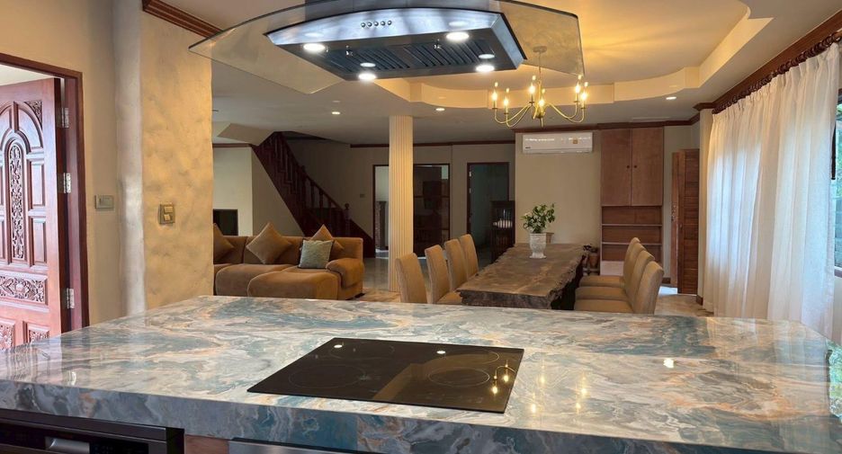 For rent and for sale 5 bedrooms villa in Mueang Phuket, Phuket