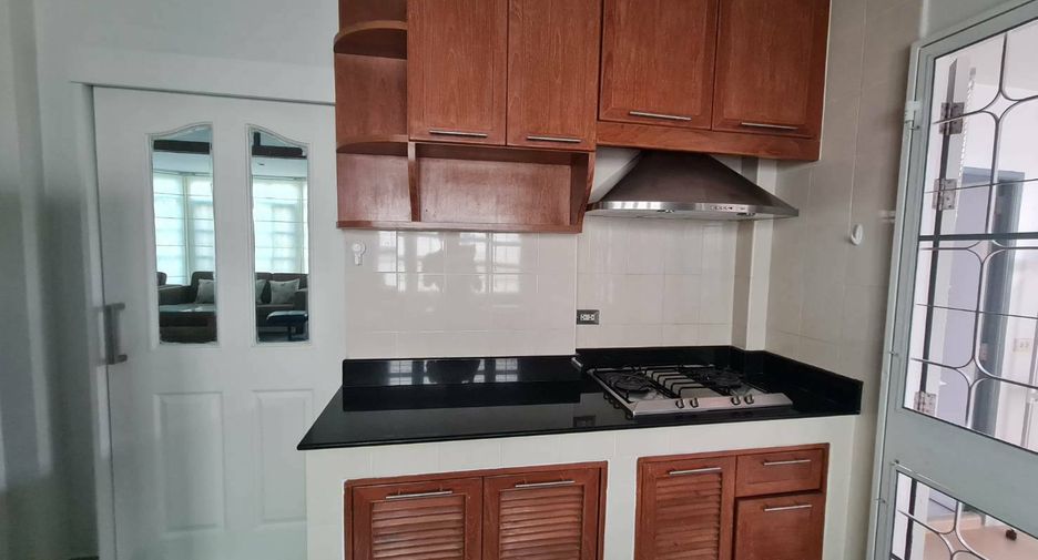 For rent 3 bedrooms house in Bang Phli, Samut Prakan