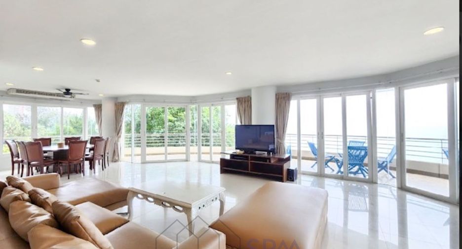 For sale 4 bedrooms condo in Cha Am, Phetchaburi