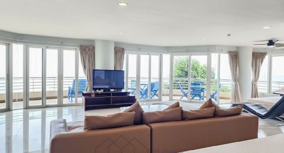 For sale 4 bedrooms condo in Cha Am, Phetchaburi