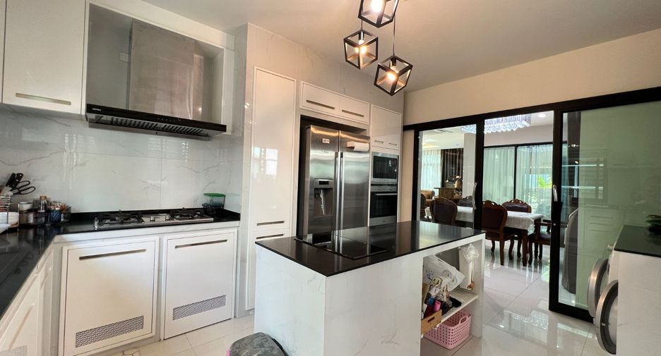 For sale 4 bed house in Pak Kret, Nonthaburi