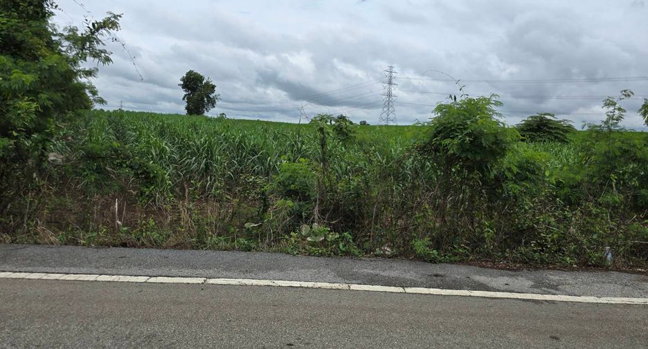 À vendre terrain à Mueang Uttaradit, Uttaradit