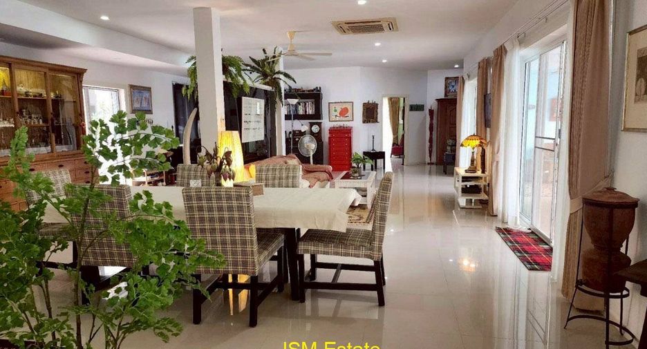For sale 4 bedrooms house in Hua Hin, Prachuap Khiri Khan