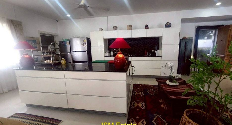 For sale 4 bedrooms house in Hua Hin, Prachuap Khiri Khan