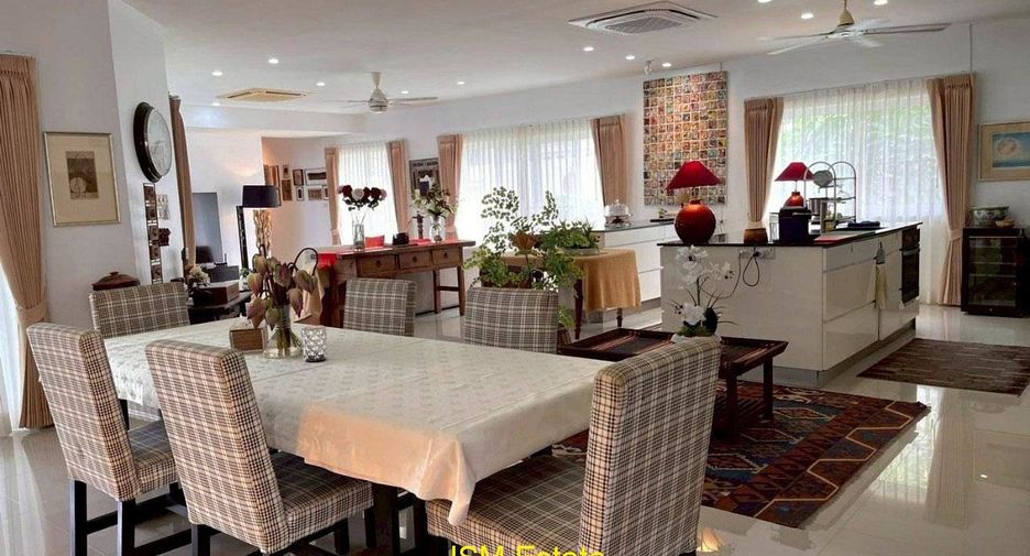 For sale 4 bedrooms house in Hua Hin, Prachuap Khiri Khan