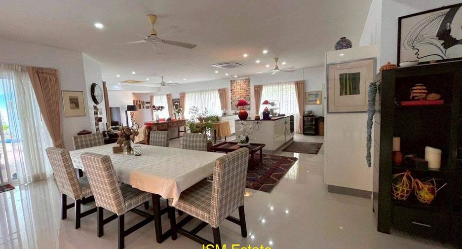 For sale 4 bedrooms house in Hua Hin, Prachuap Khiri Khan