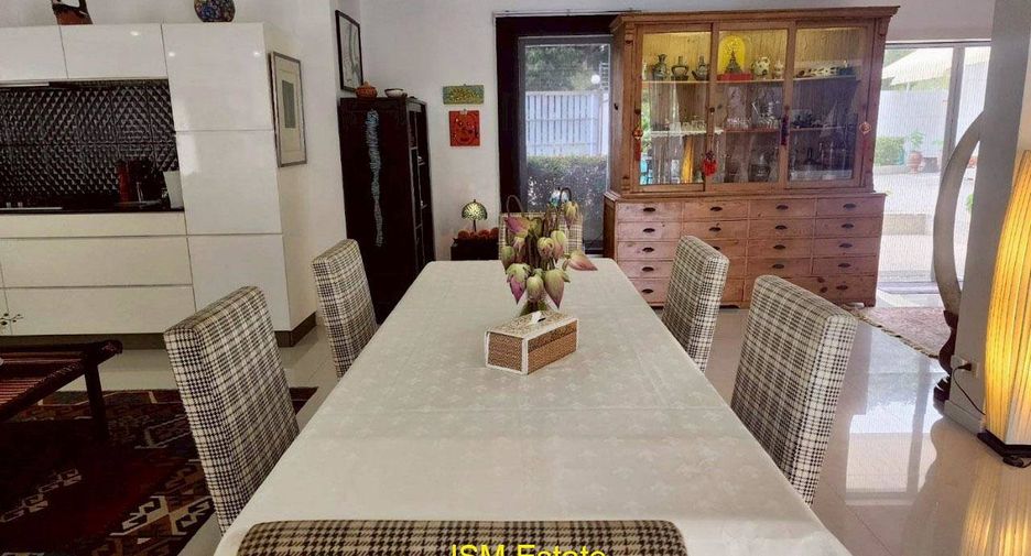 For sale 4 bedrooms house in Hua Hin, Prachuap Khiri Khan