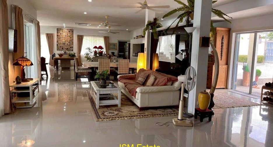 For sale 4 bedrooms house in Hua Hin, Prachuap Khiri Khan