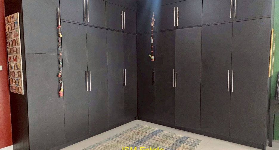 For sale 4 bedrooms house in Hua Hin, Prachuap Khiri Khan