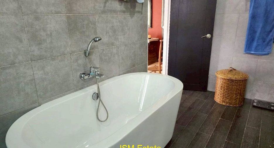 For sale 4 bedrooms house in Hua Hin, Prachuap Khiri Khan