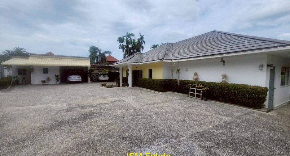 For sale 4 bedrooms house in Hua Hin, Prachuap Khiri Khan