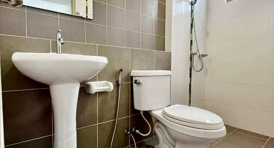 For rent 3 bedrooms house in Si Racha, Chonburi