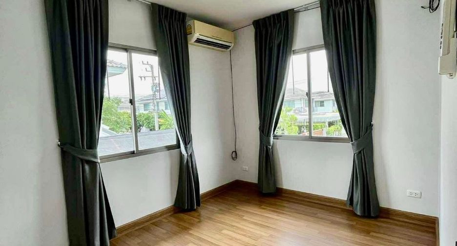For rent 3 bedrooms house in Si Racha, Chonburi