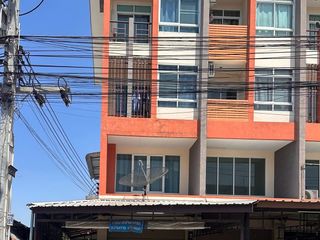 For sale 6 bedrooms retail Space in Si Racha, Chonburi